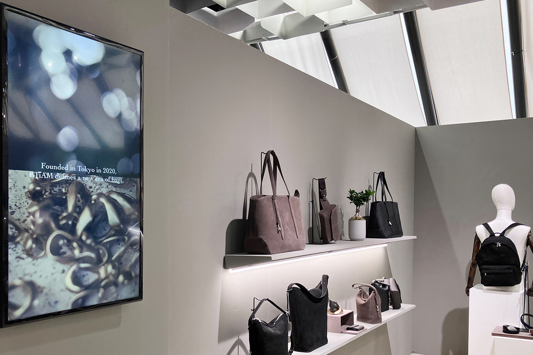 エティアム PITTI UOMO 出展